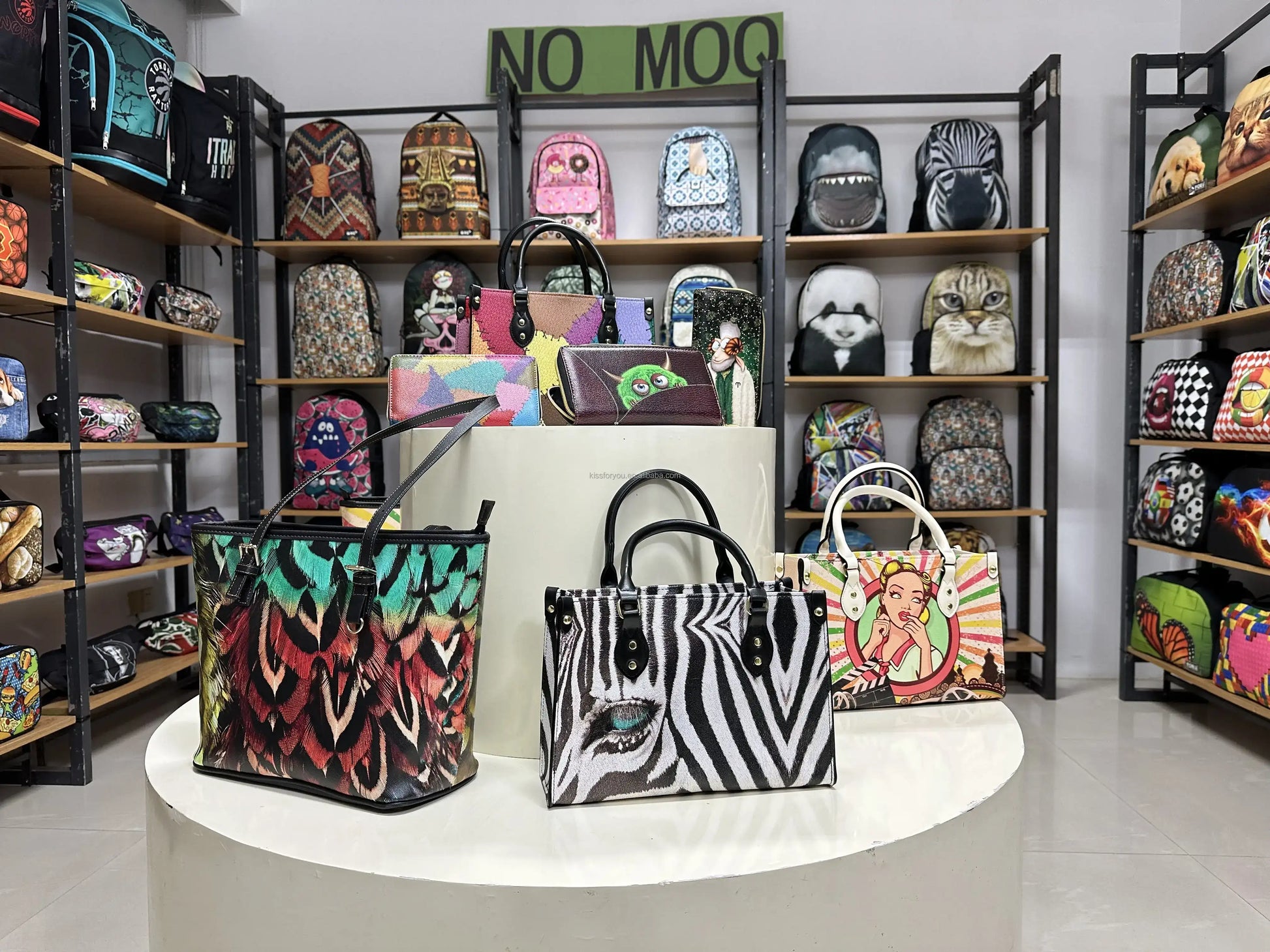 Mochila Laptop Anti-Robo con Logo Personalizado - Poliéster Premium