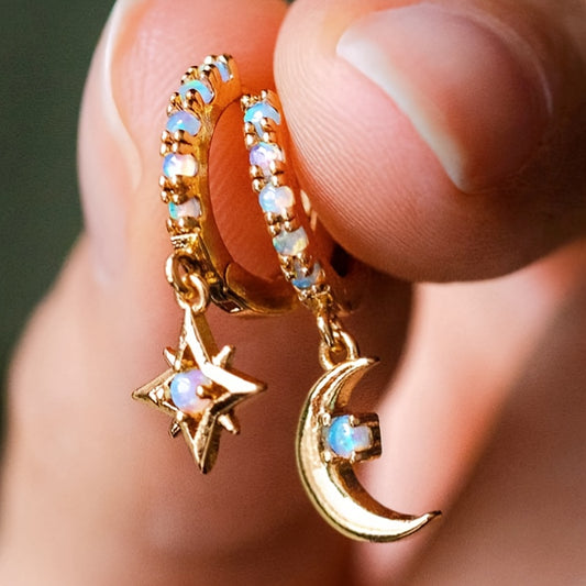 Pendientes Asimétricos Luna Estrella Oro 18K - Piedra Lunar Hipoalergénicos
